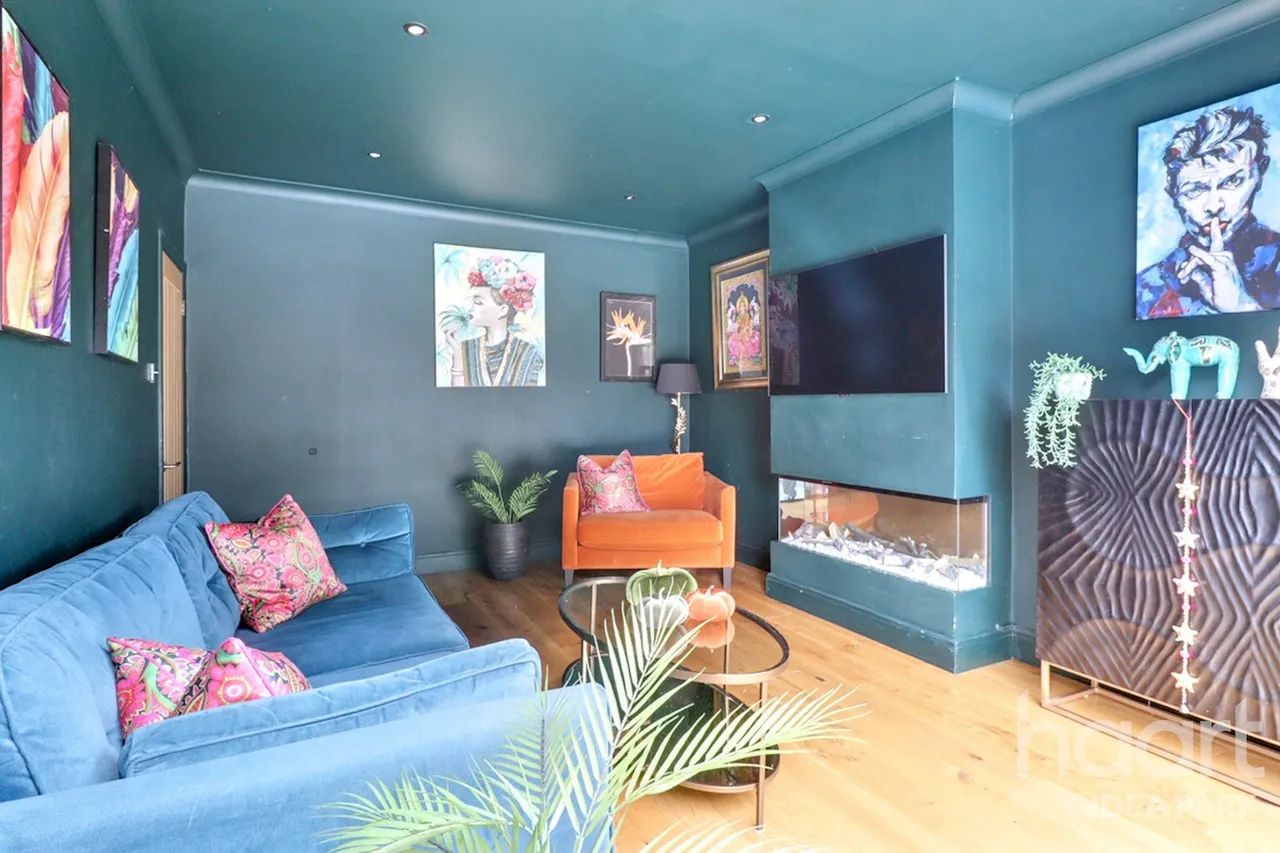 Netherpark Drive, Gidea Park, RM2, photo 2