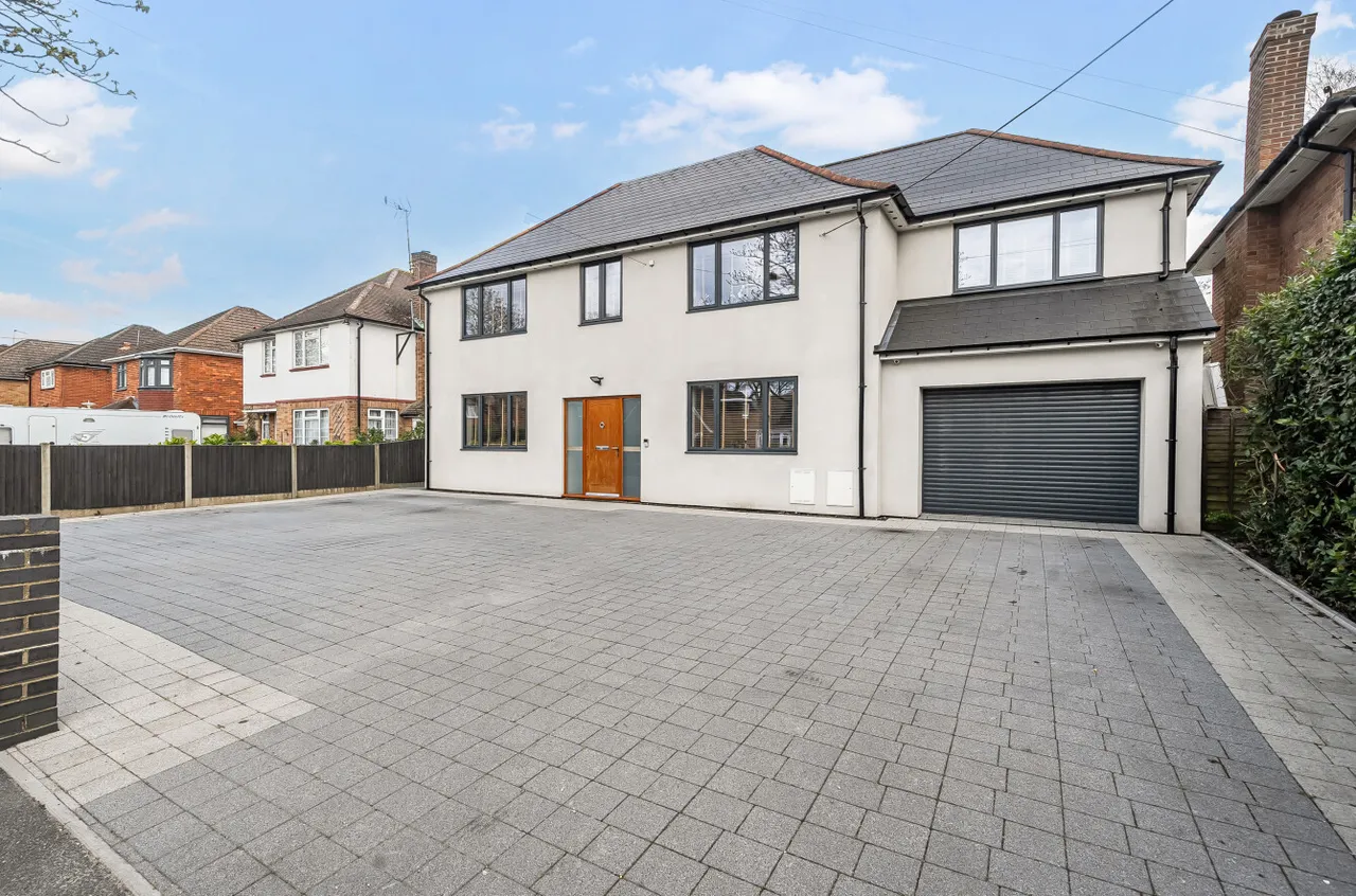 4 bed house for sale — Prospect Road, Farnborough, Hampshire, GU14 8LA