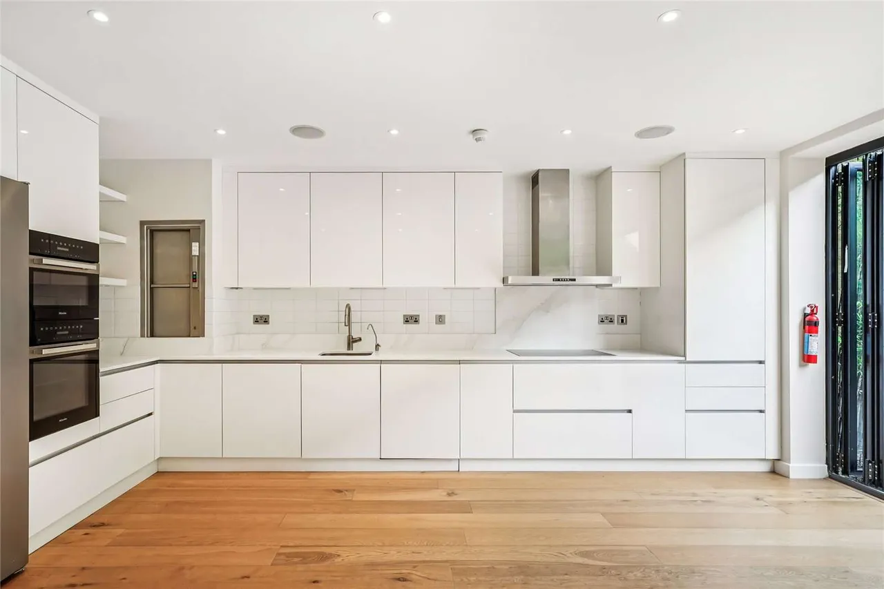 Rosenau Road, Battersea, SW11, photo 5