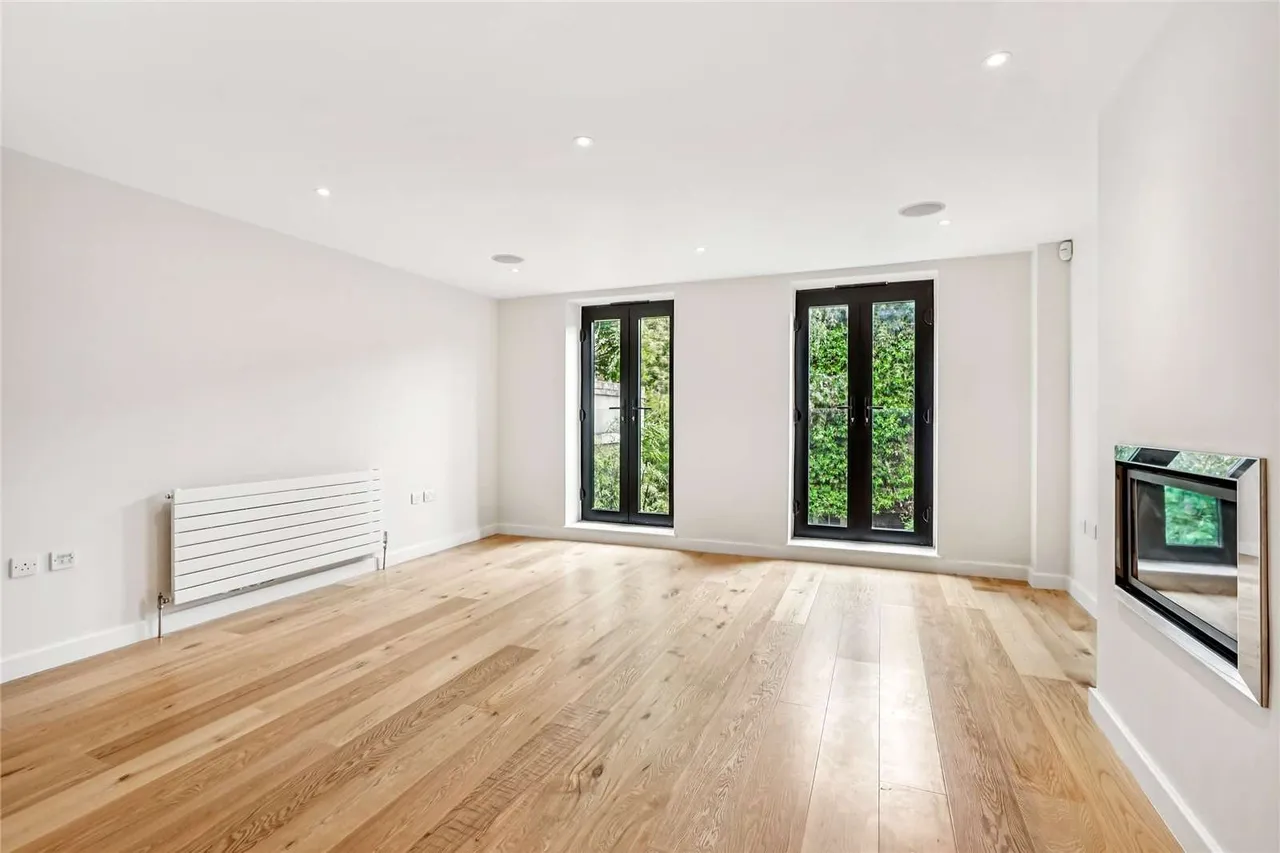 Rosenau Road, Battersea, SW11, photo 6