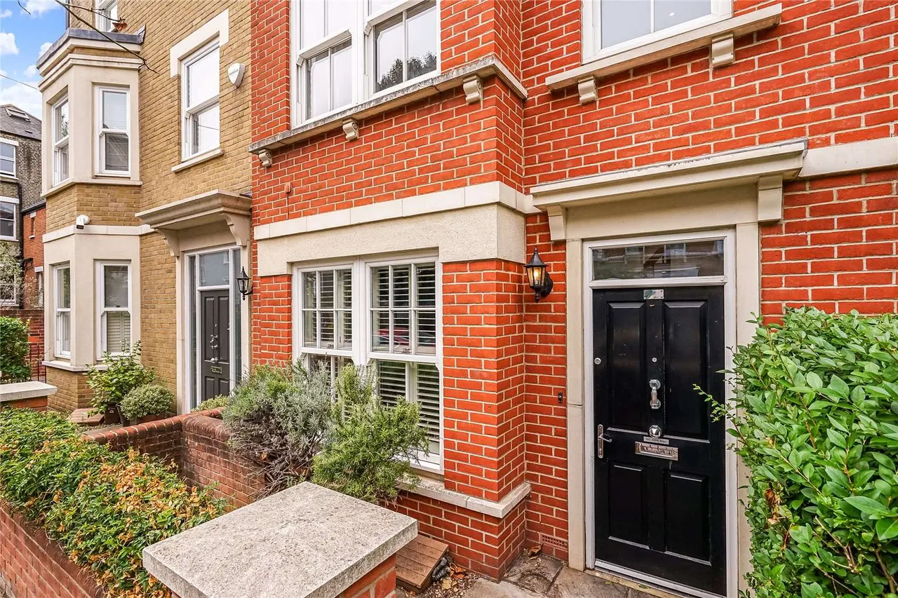 Rosenau Road, Battersea, SW11, photo 3