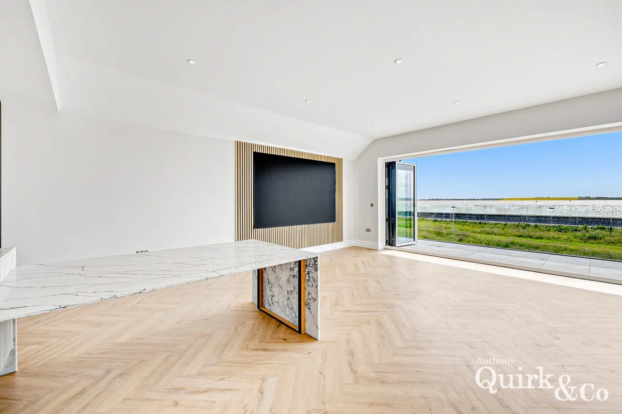 Eastern Esplanade, Canvey Island, SS8, photo 12