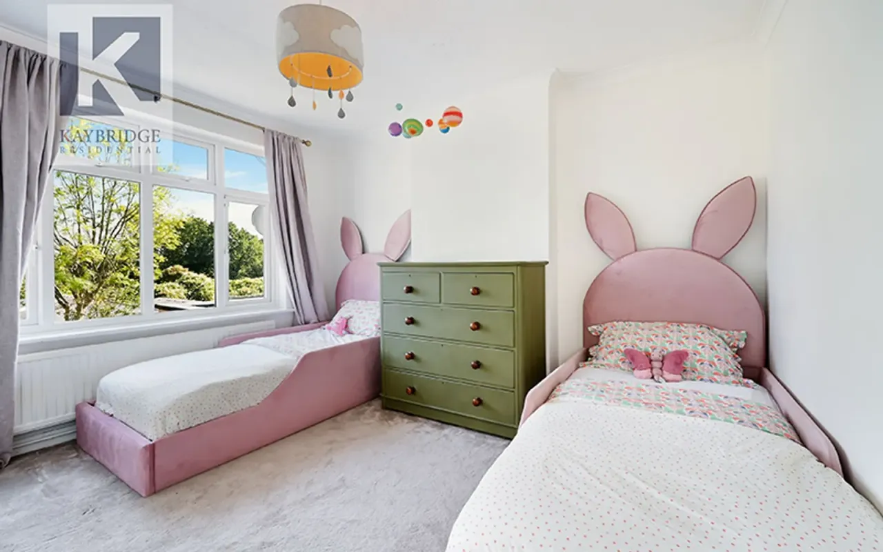 Ardrossan Gardens, Worcester Park, KT4, photo 7
