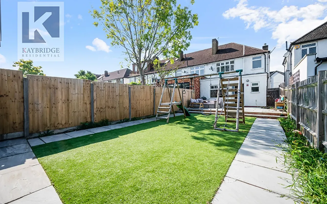 Ardrossan Gardens, Worcester Park, KT4, photo 17