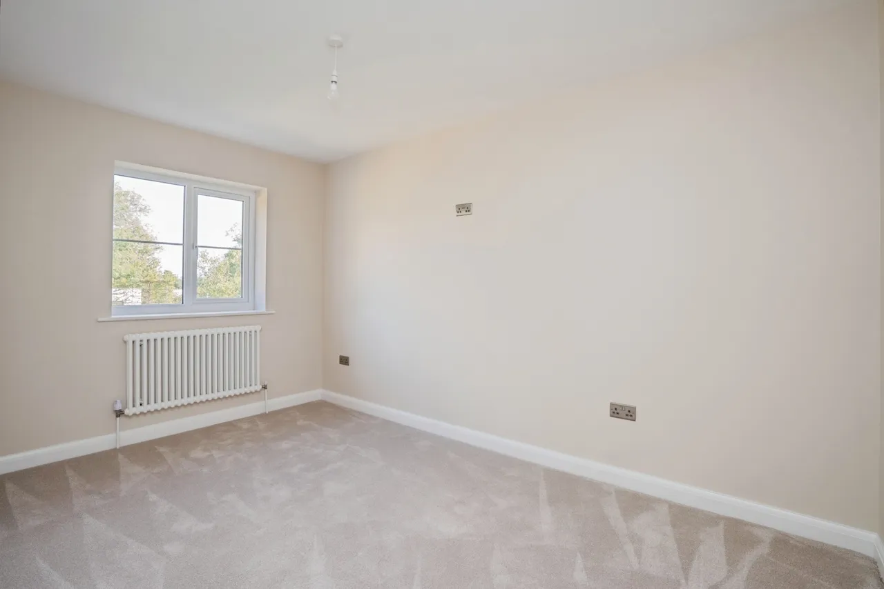 Orchard Close, Bosham, PO18, photo 15