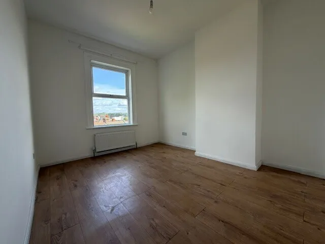 Russell Rise, Luton, Beds, photo 9