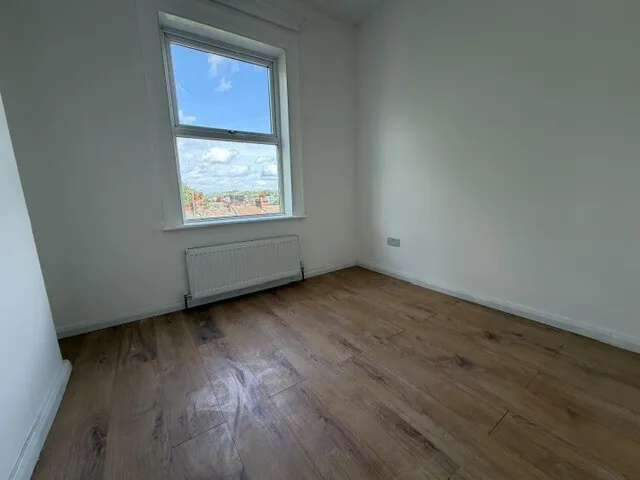 Russell Rise, Luton, Beds, photo 8