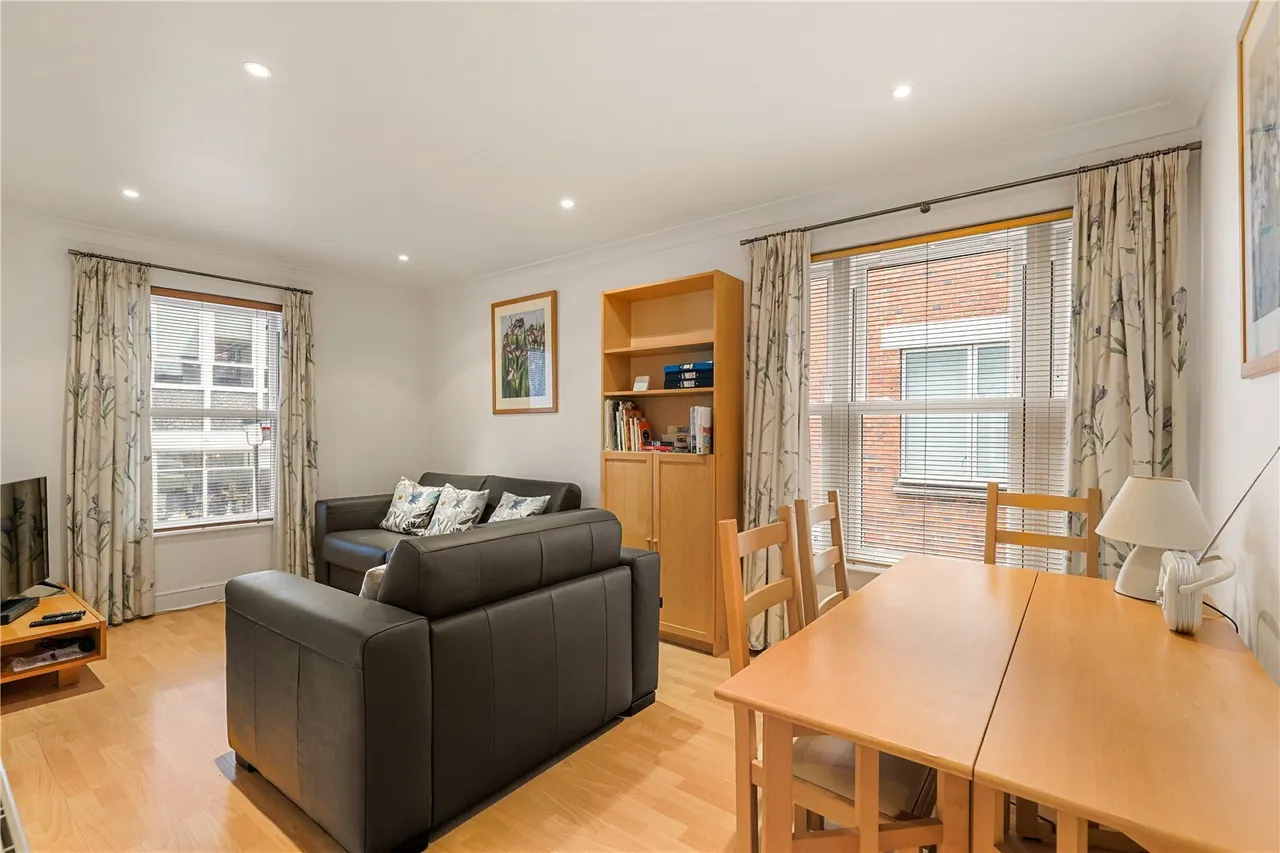 Leather Lane, London, EC1N, photo 3