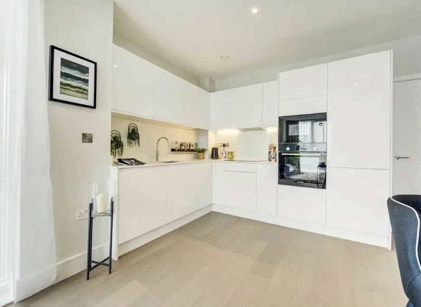 Bollo Lane, Acton, W3, photo 3