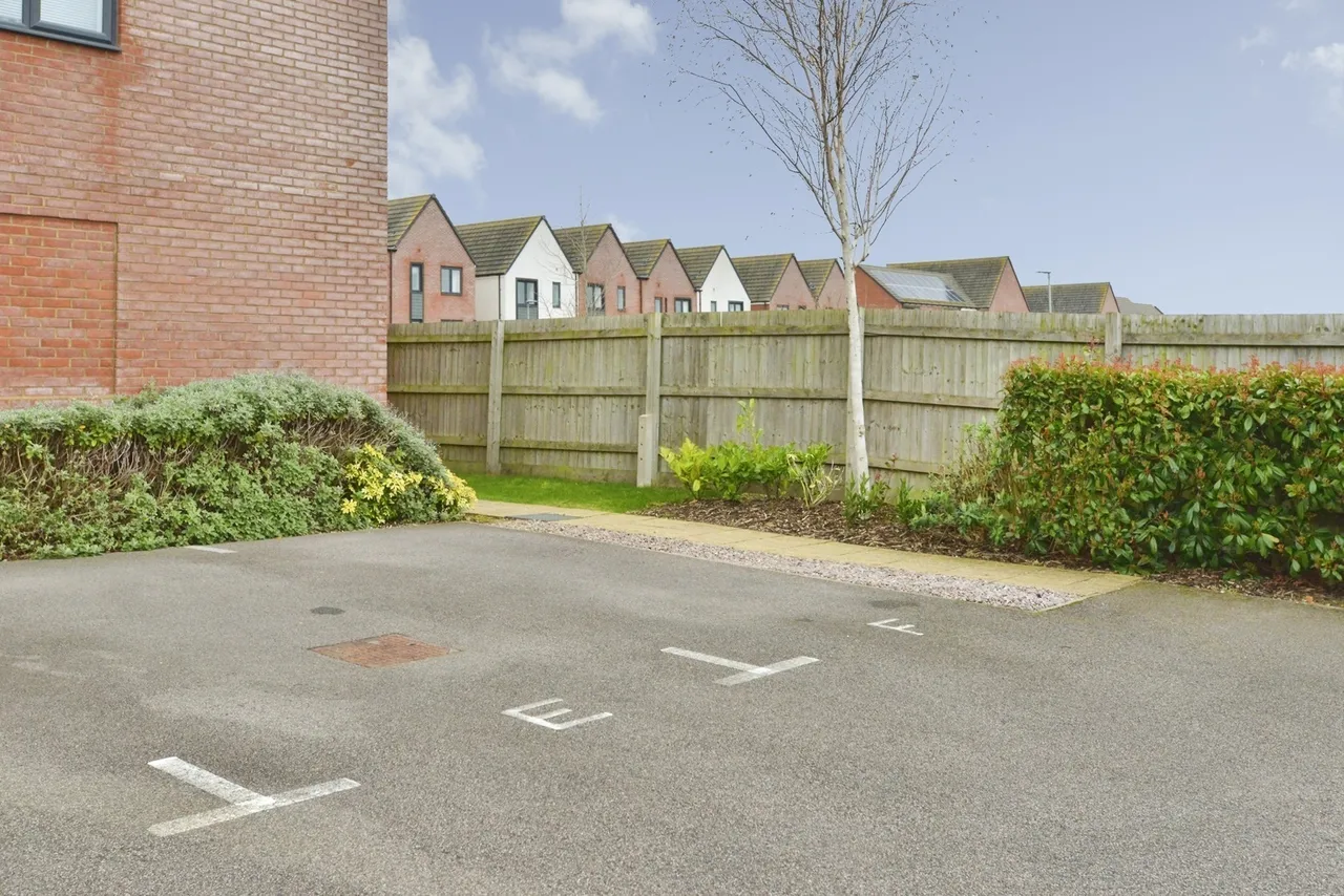 Apollo Avenue, Fairfields, Milton Keynes, Buckinghamshire, MK11, photo 11