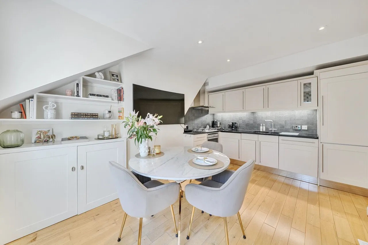 Worcester Gardens, Battersea, SW11, photo 7