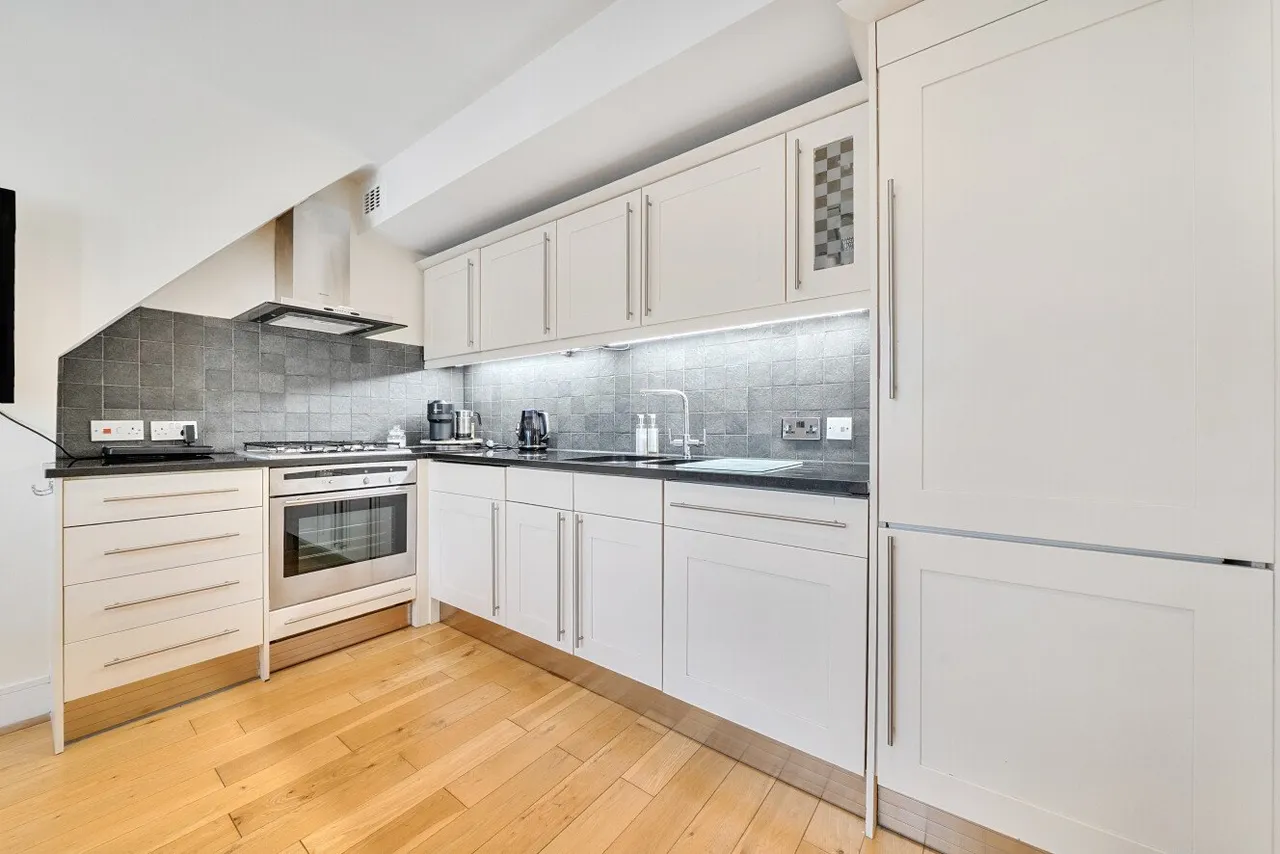 Worcester Gardens, Battersea, SW11, photo 14