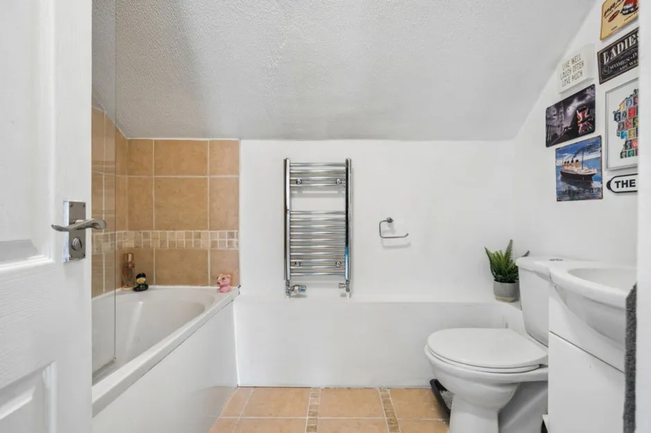 Hetherington Way, Ickenham, UB10, photo 10