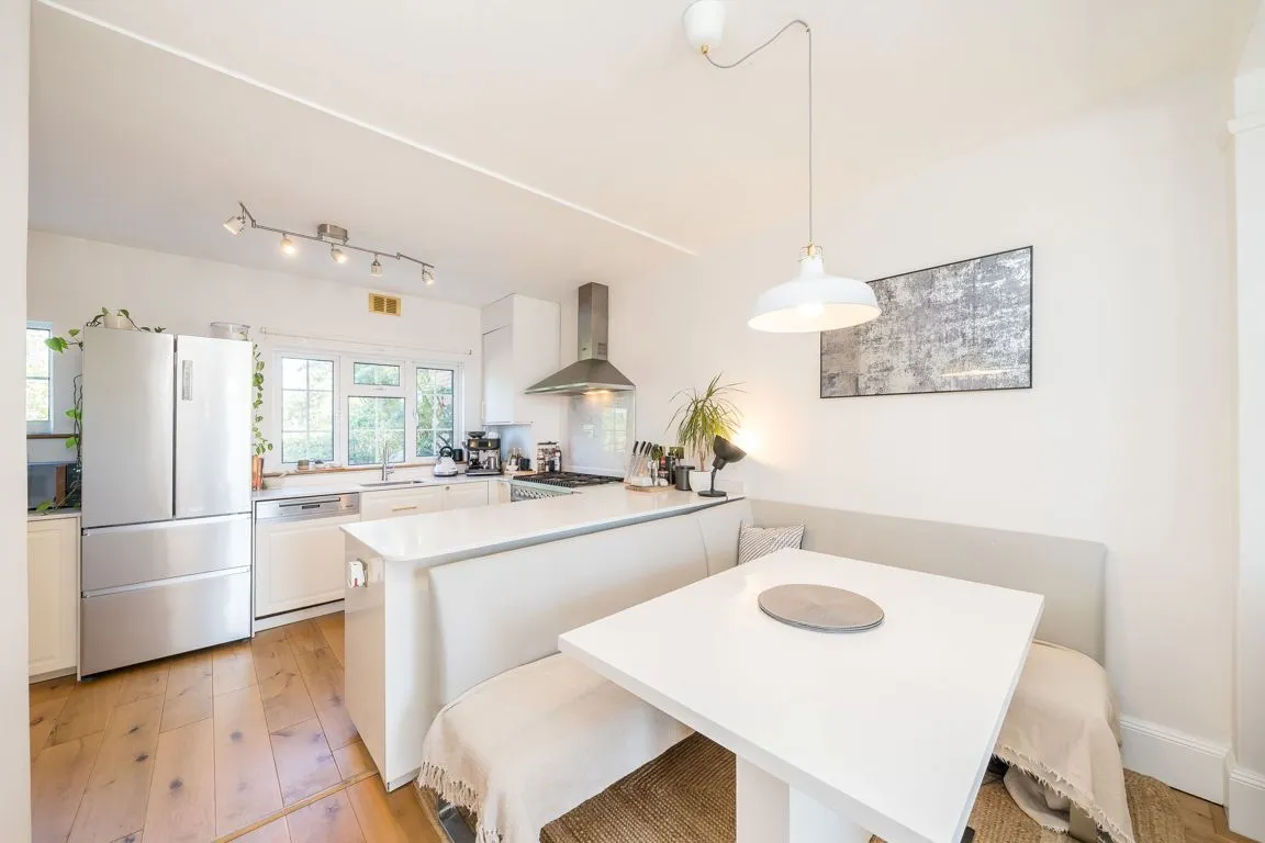 Queens Road, Weybridge, KT13, photo 3