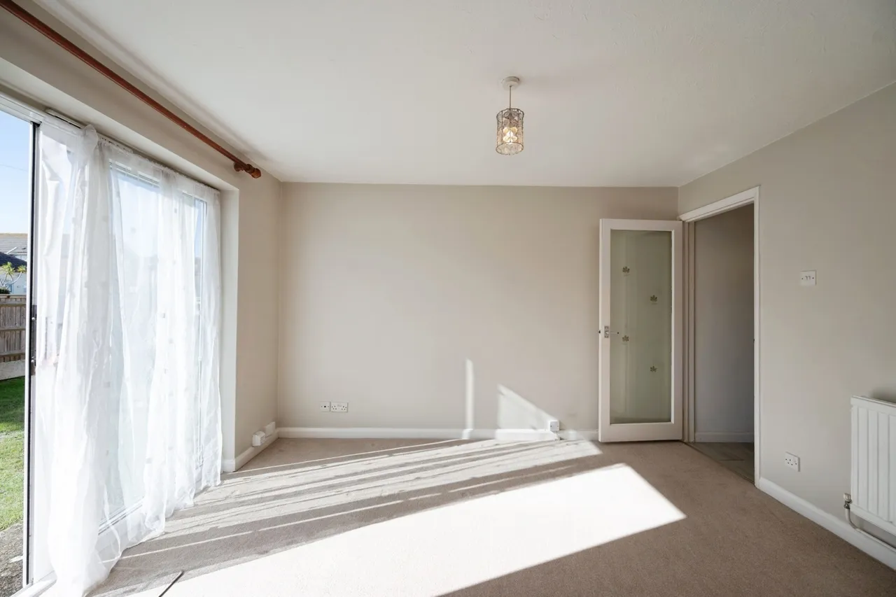 Southwood Road, Hayling Island, PO11, photo 6