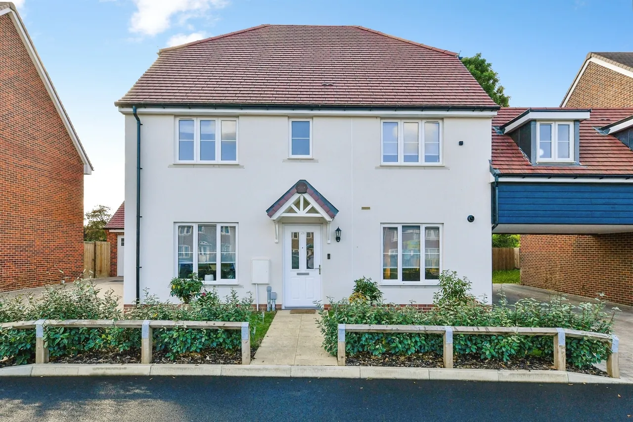 4 bed house for sale, Goldcrest Avenue, Codicote, SG4
