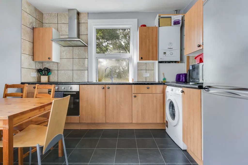 Stratford Road, London, E13, photo 3