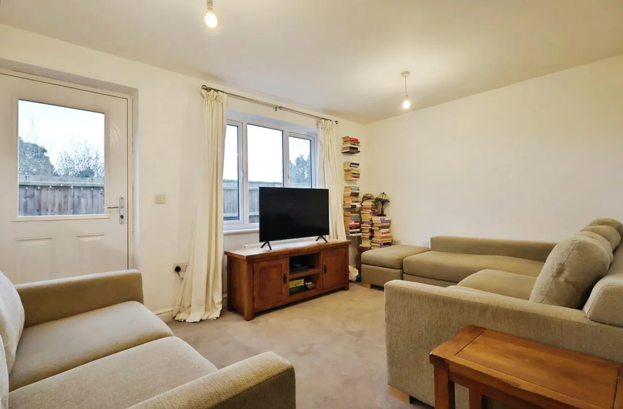 Greenfield Avenue, Ickleford, photo 11