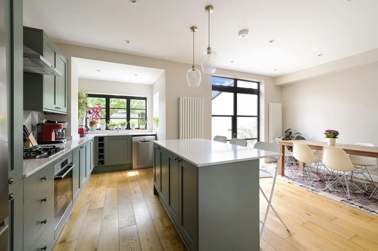 4 bed house to rent, The Green, Morden, SM4