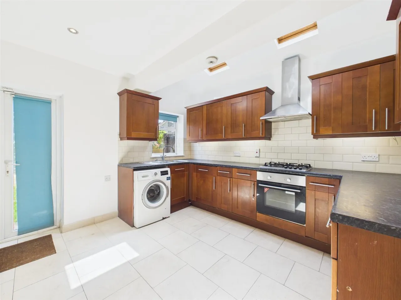 Waterloo Road, Uxbridge, Middlesex, UB8 2QZ, photo 4