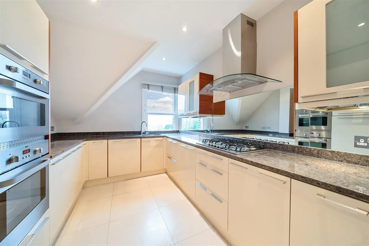 Fitzjohns Avenue, Hampstead, London, NW3 6PH, photo 5