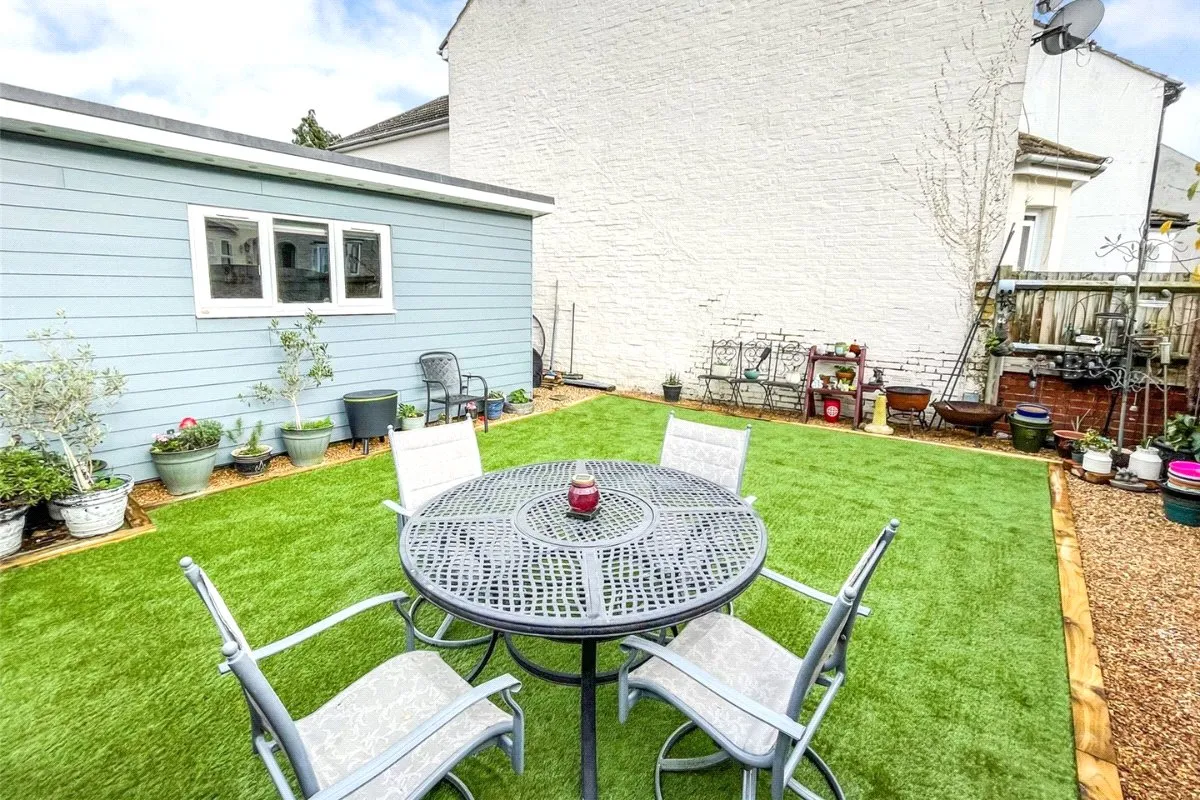 Alexandra Road, Aldershot, Hampshire, GU11 1QN, photo 6