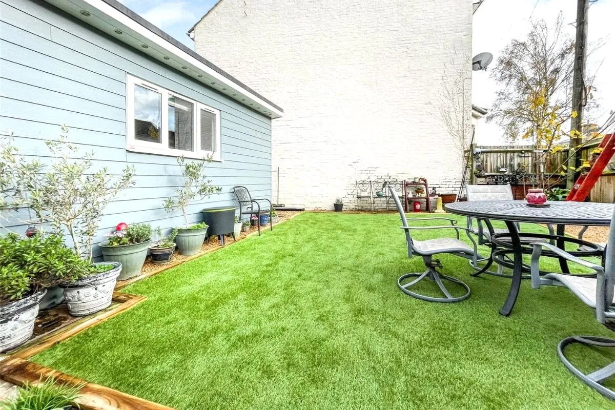Alexandra Road, Aldershot, Hampshire, GU11 1QN, photo 9