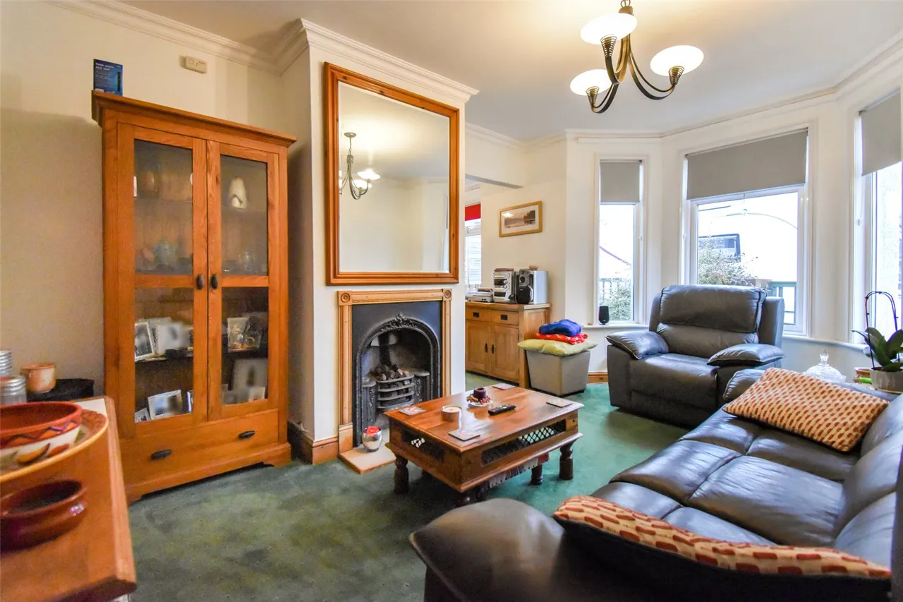 Alexandra Road, Aldershot, Hampshire, GU11 1QN, photo 4