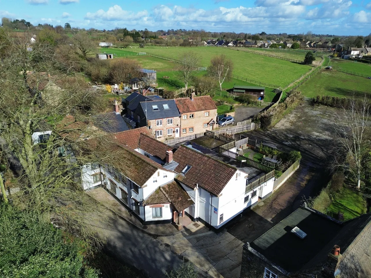 Holywell, East Coker, BA22, photo 27