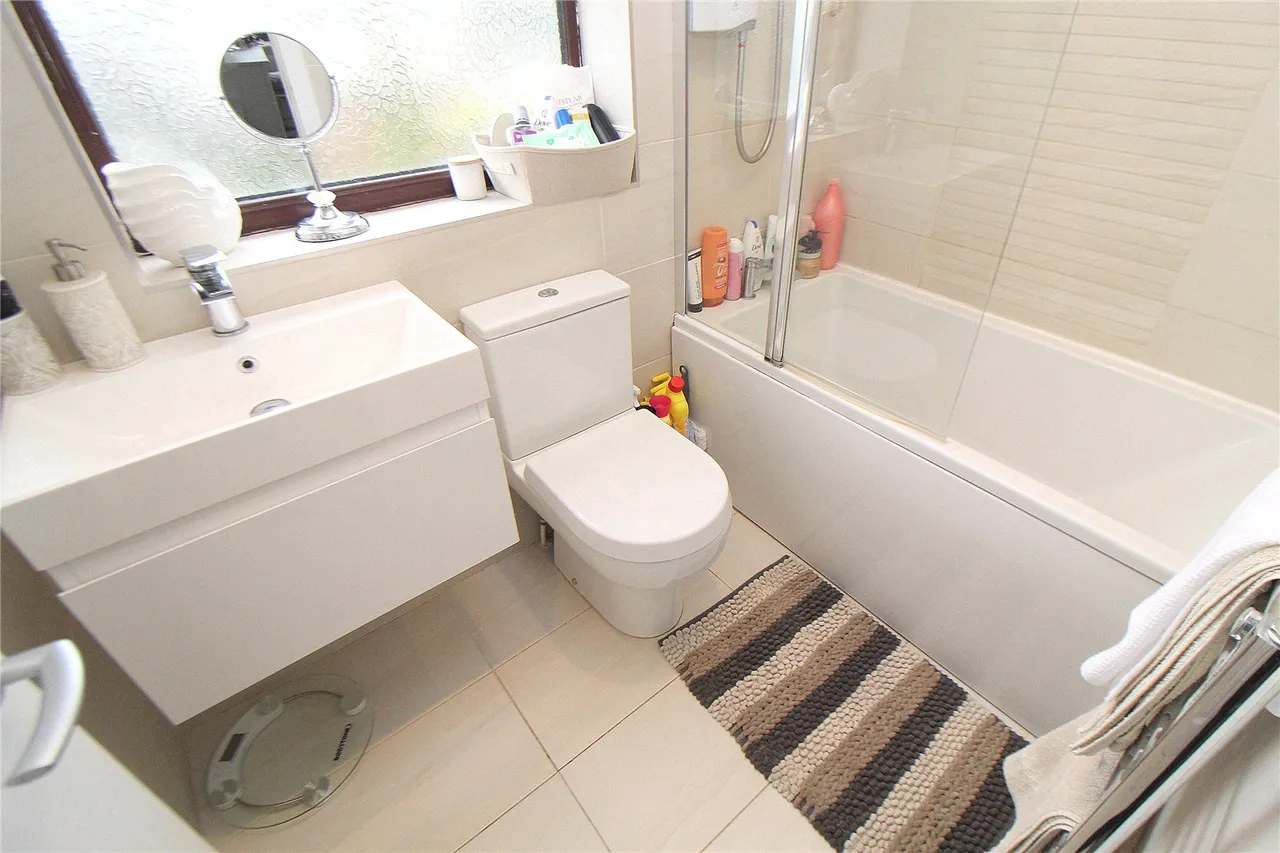 Christopher Way, Childwall, L16, photo 19