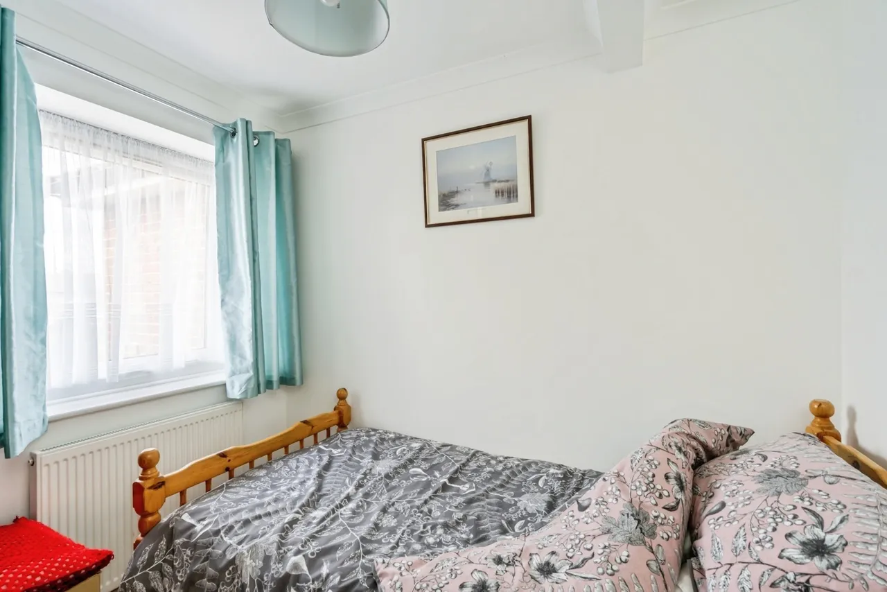 Merton Close, Bognor Regis, PO21, photo 15