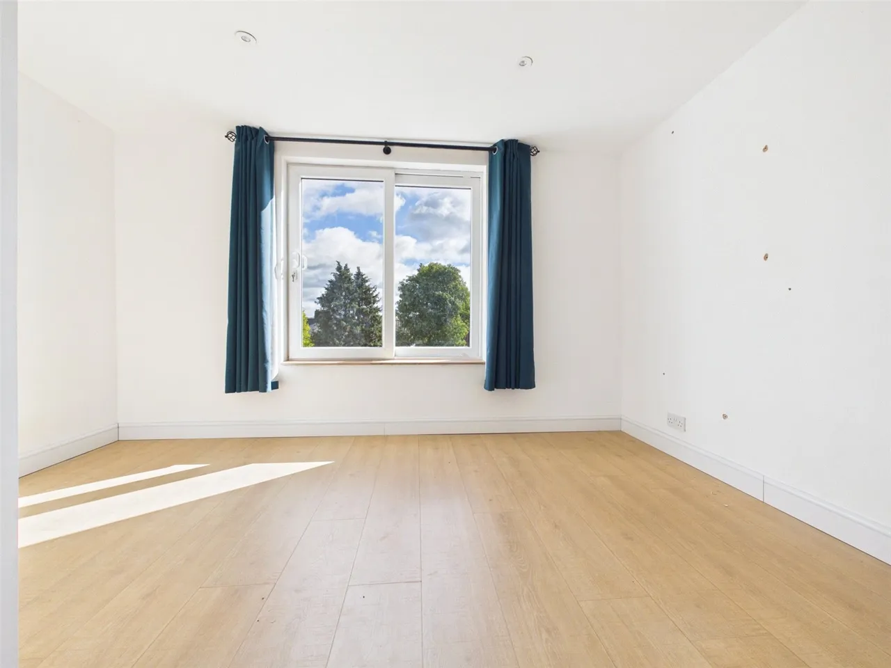 Otterfield Road, Yiewsley, UB7, photo 11