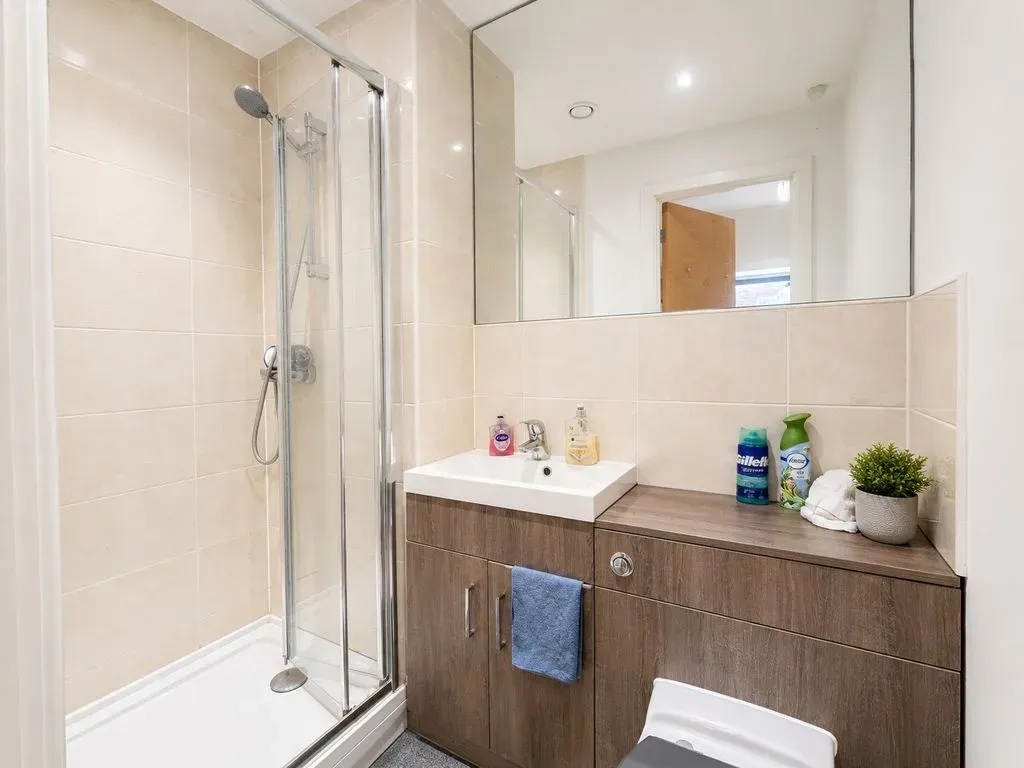 426 Avebury Boulevard, Milton Keynes, Buckinghamshire, MK9 2HS, photo 5