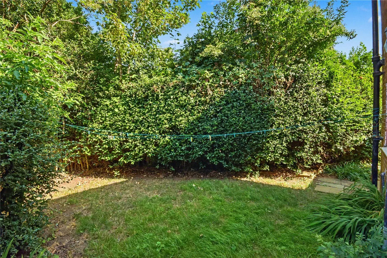 Fillingfir Road, Leeds, LS16, photo 8