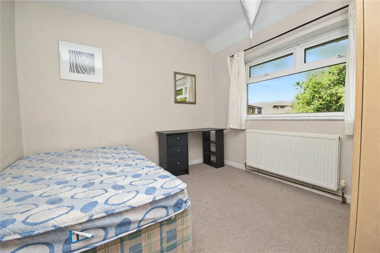 Fillingfir Road, Leeds, LS16, photo 6
