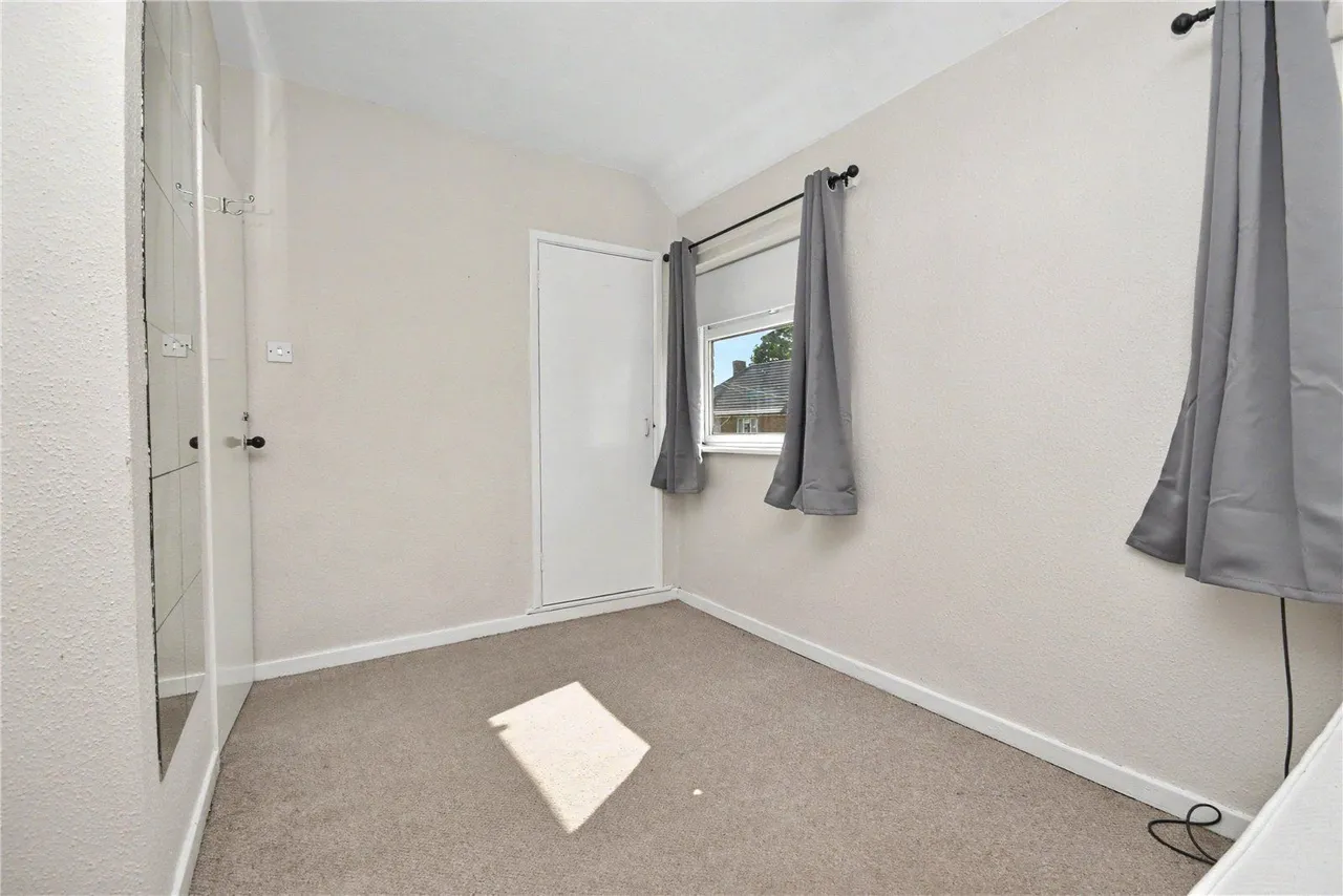 Fillingfir Road, Leeds, LS16, photo 10