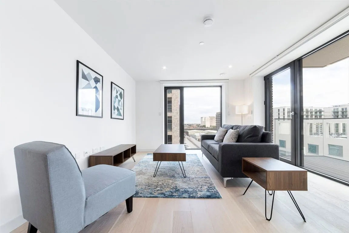 Clipper Street, Royal Wharf, photo 4
