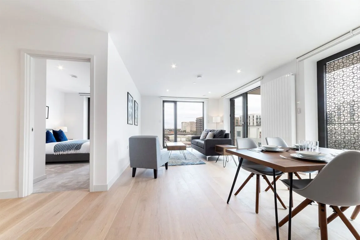 Clipper Street, Royal Wharf, photo 6