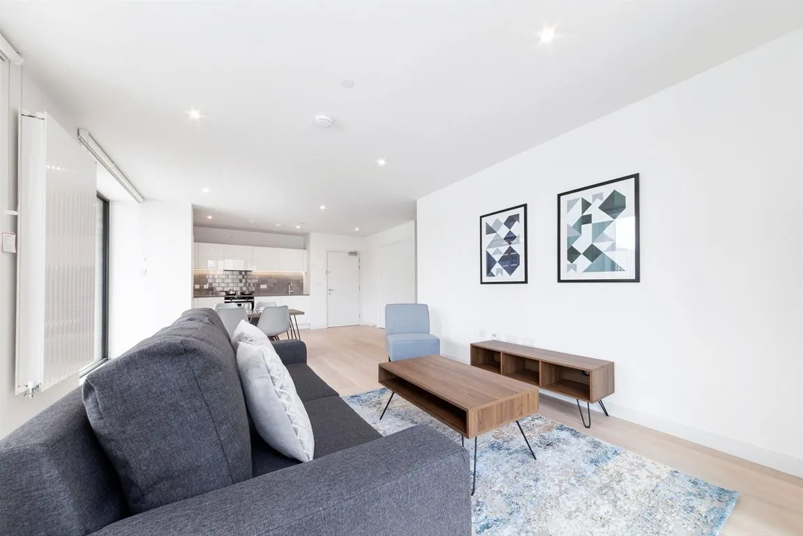 Clipper Street, Royal Wharf, photo 5