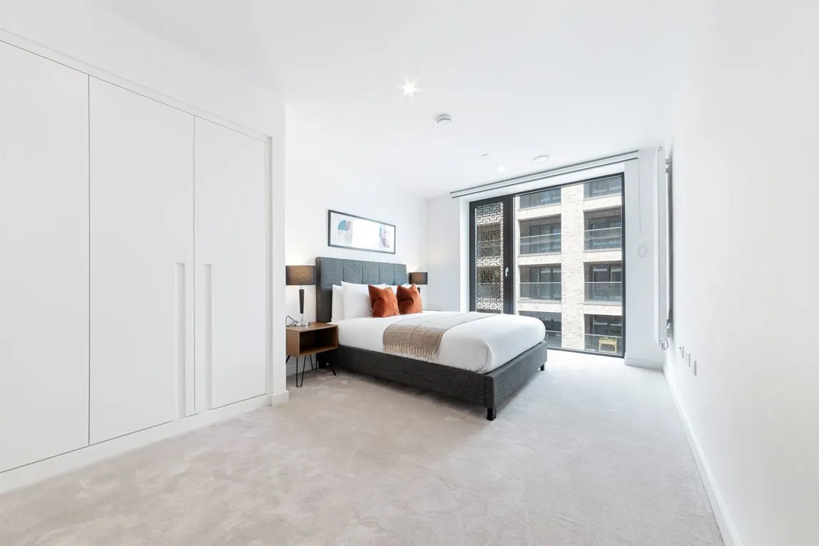 Clipper Street, Royal Wharf, photo 9