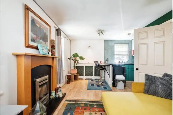 25 Spa Road, Gloucester, photo 4