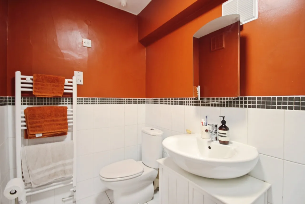 Kenilworth Court, Coventry, West Midlands, CV3, photo 16