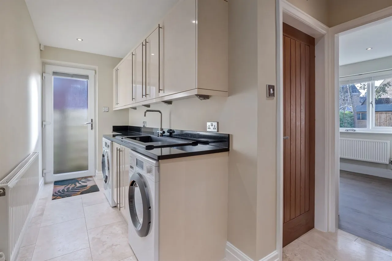 Lightwood Road, Buxton, photo 28