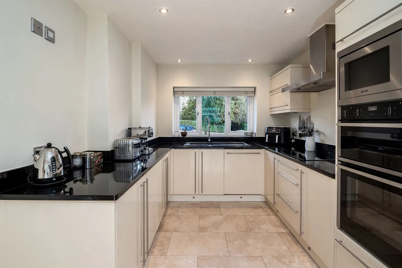 Lightwood Road, Buxton, photo 15