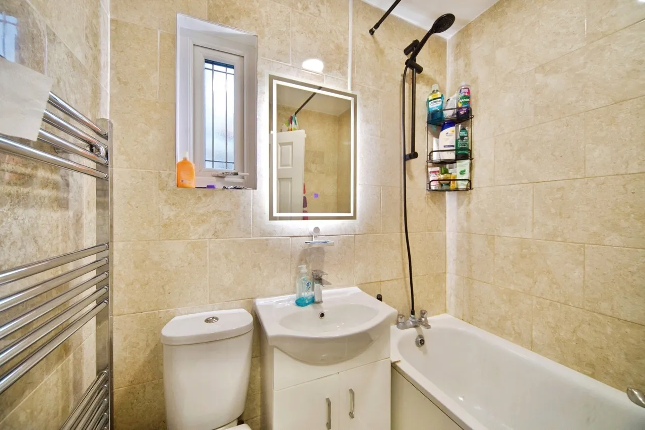 South Esk Road, Forest Gate, E7, photo 5