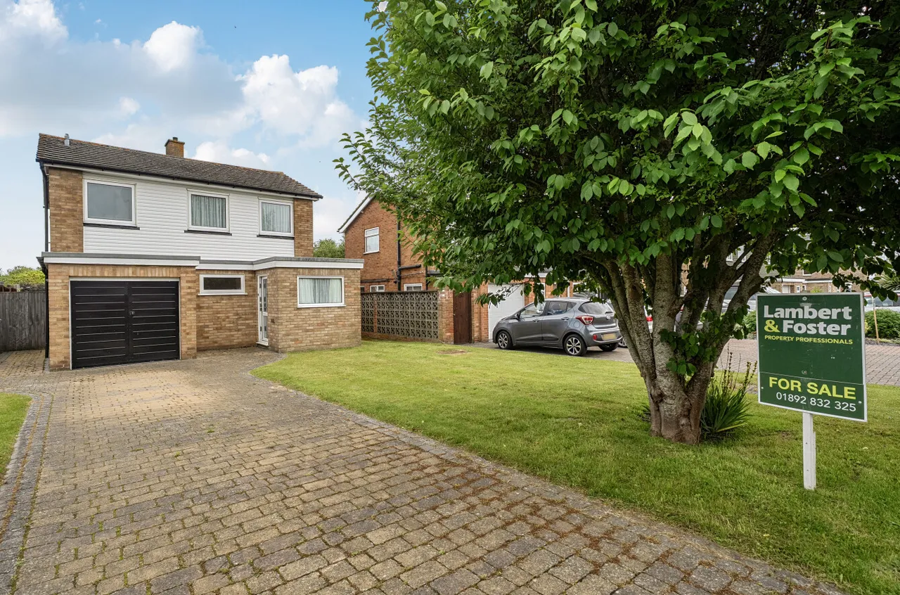 3 bed house for sale, Russett Road, East Peckham, TN12