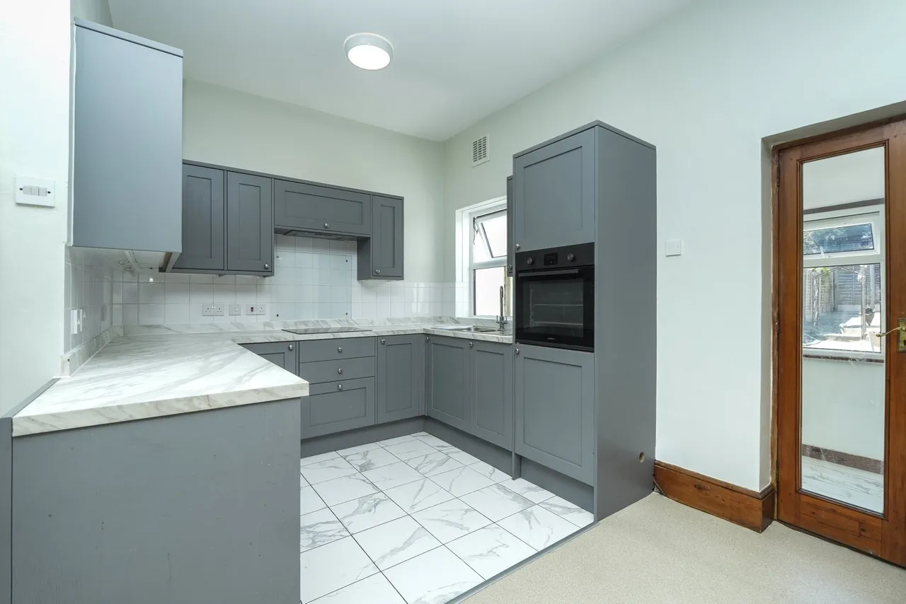 Minard Road, London, SE6, photo 7