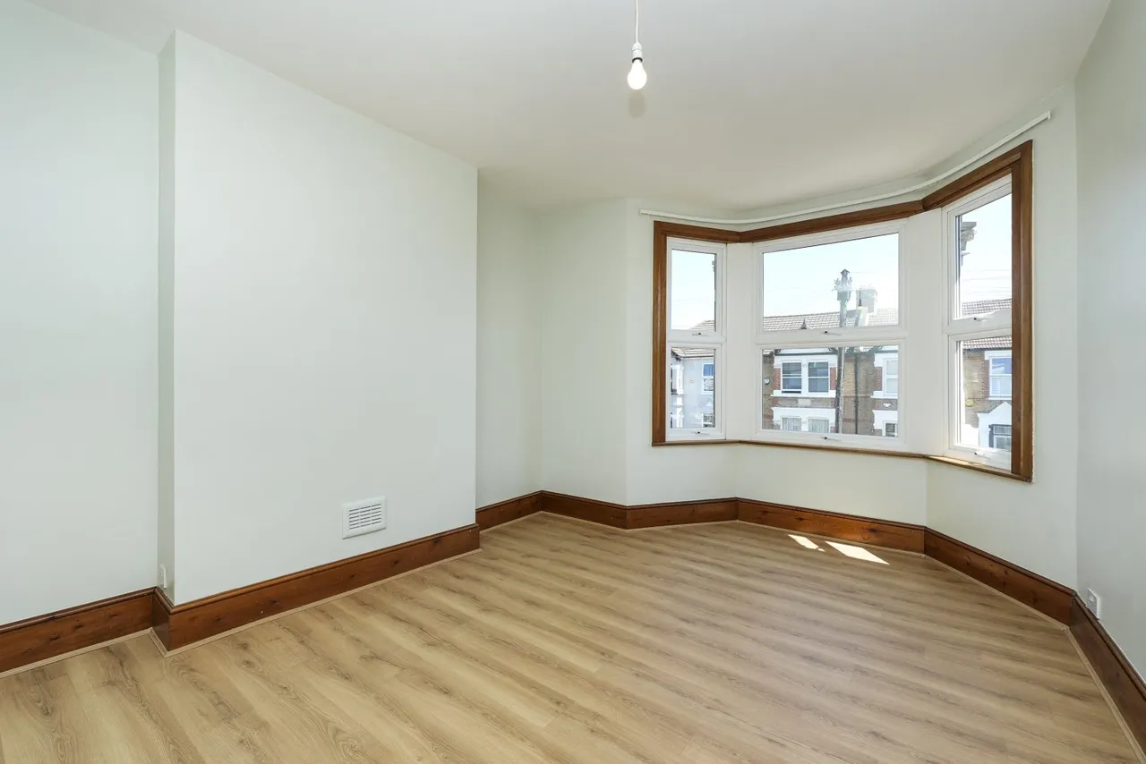 Minard Road, London, SE6, photo 5
