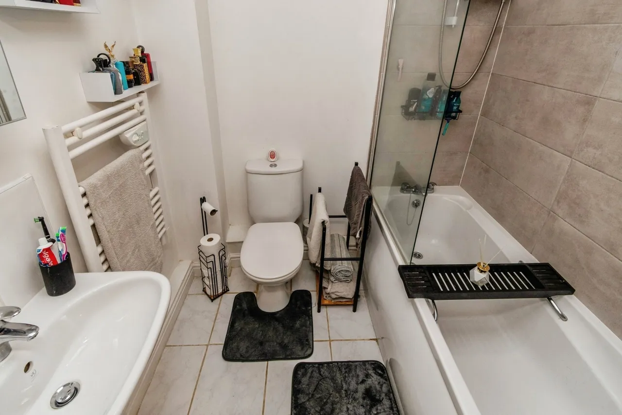 Capercaillie Drive, Cannock, Staffordshire, WS11, photo 12