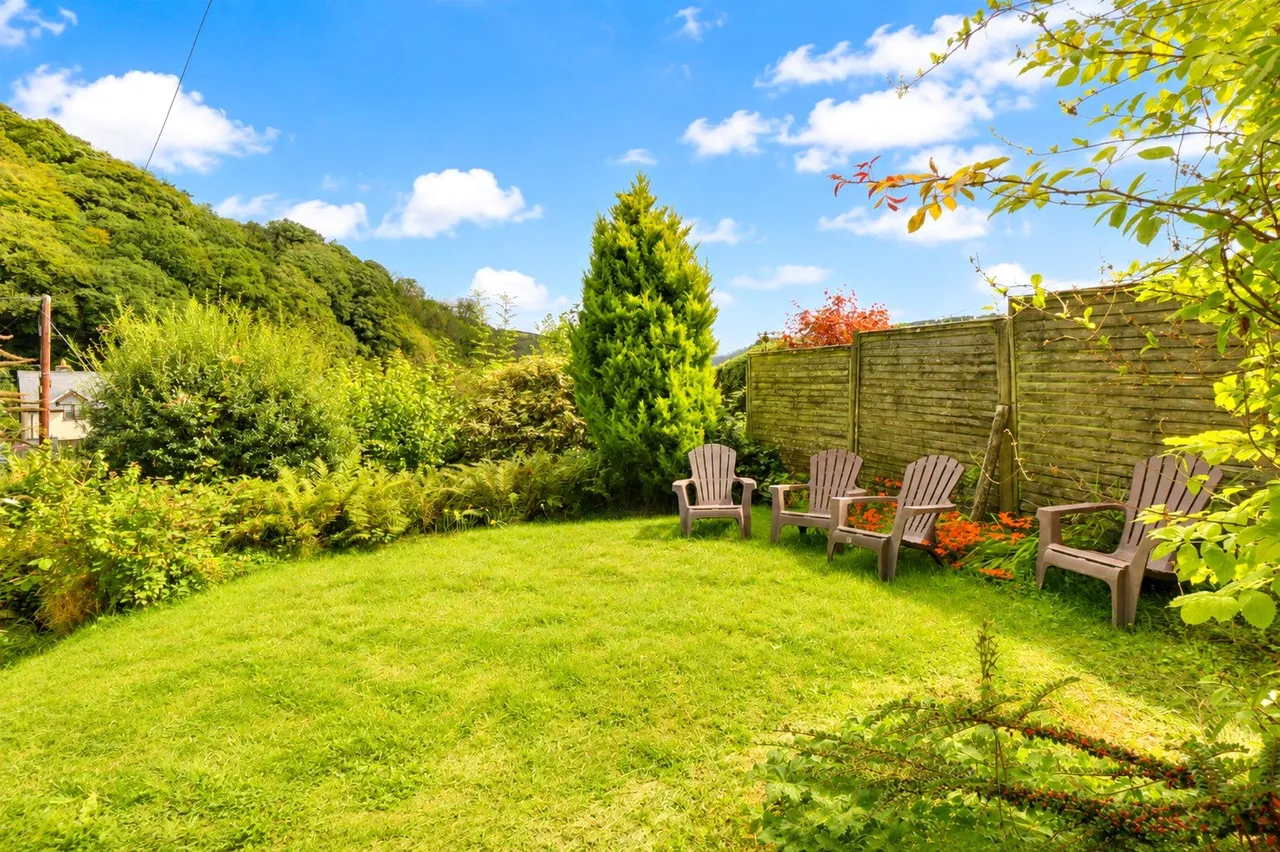 Linden Terrace, Winsford, TA24, photo 5